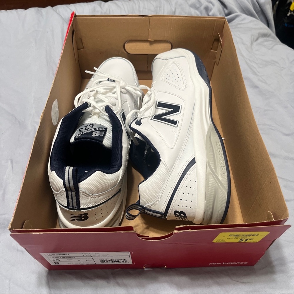 New Balance Men's MX623WN3 Shoes White with Navy Size 15